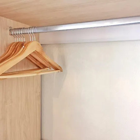 Chez Charlie - Centre - 2 Pieces