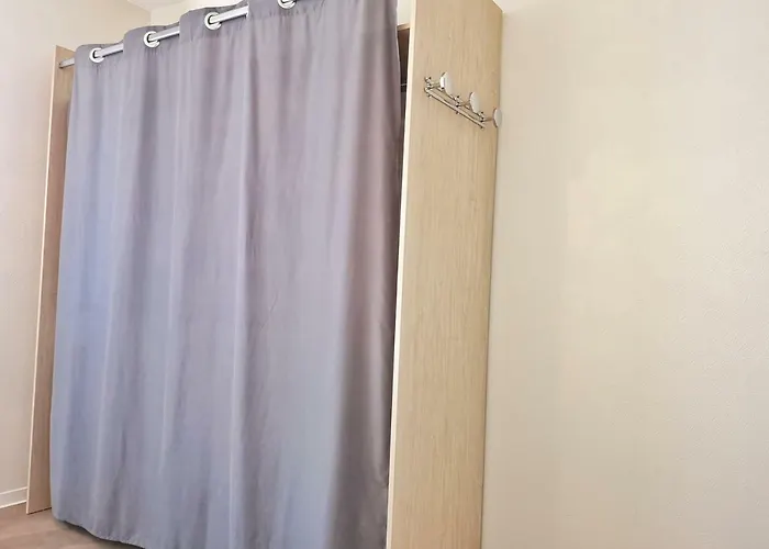 Chez Charlie - Centre - 2 Pieces